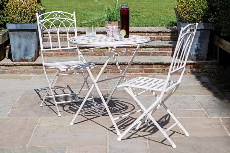 6 of the best bistro sets for small gardens • Colourful Beautiful Things