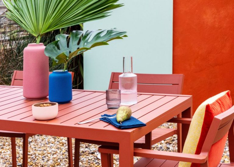 Colourful garden furniture for contemporary outside spaces • Colourful