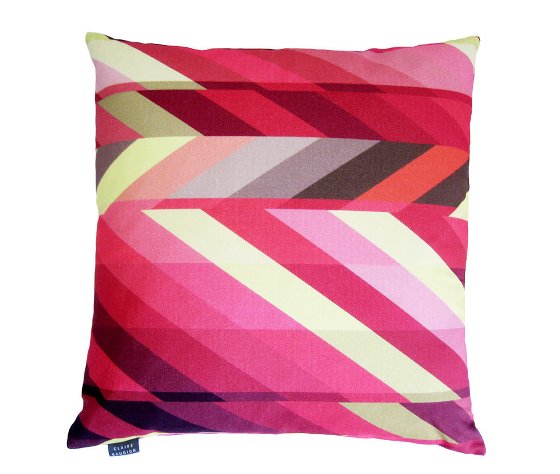 Pink geometric printed cotton cushion