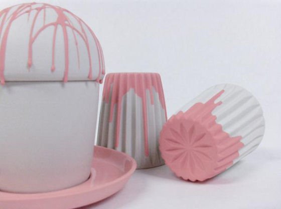 Stars and Stripe cups and Ice Cream Pink and white ceramic ice cream and cups by contemporary Dutch ceramic artist Lenneke Wispelwey