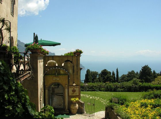 VILLA CIMBRONE ENTRANCE